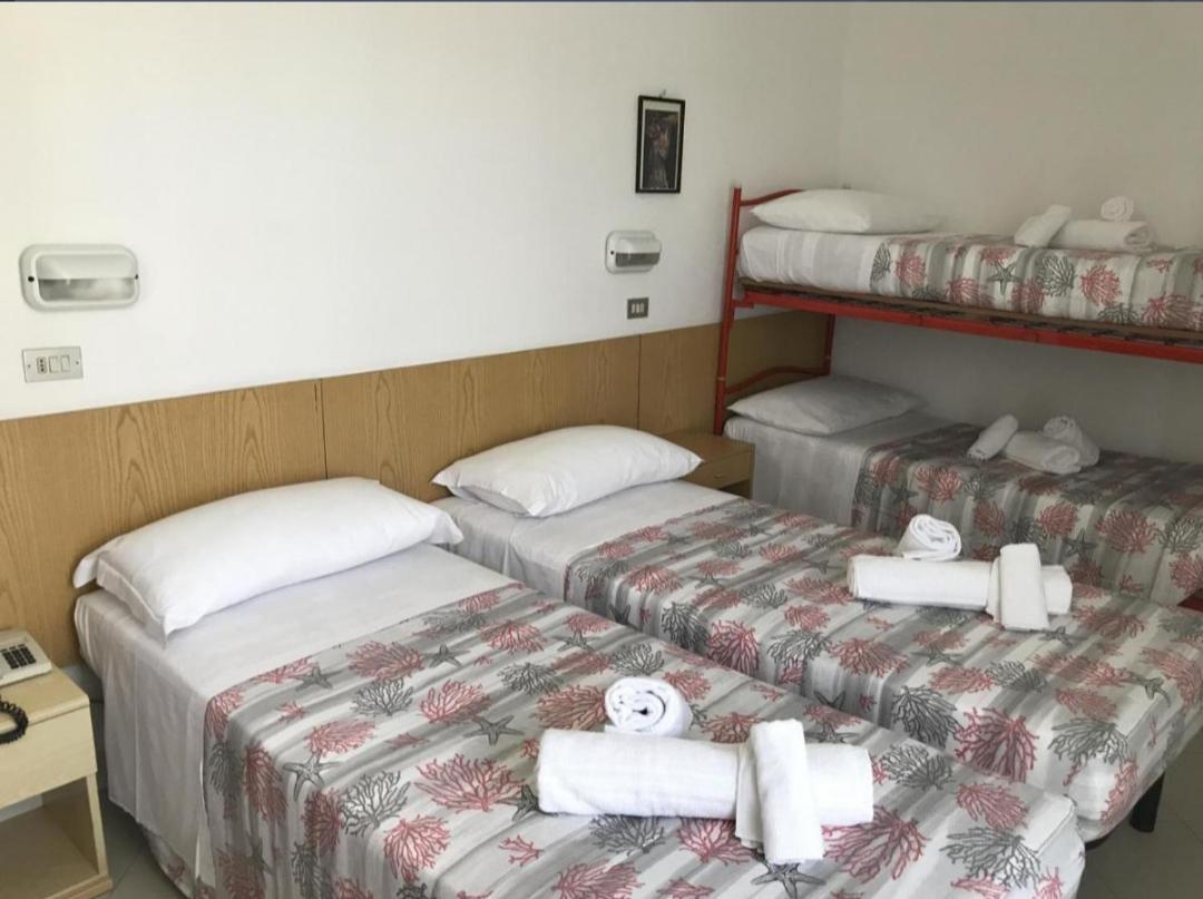 רימיני Hotel Villa Vera מראה חיצוני תמונה