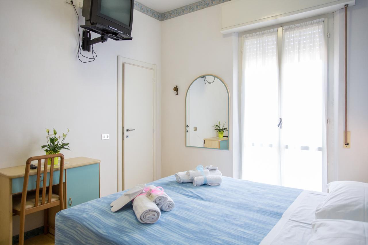רימיני Hotel Villa Vera מראה חיצוני תמונה