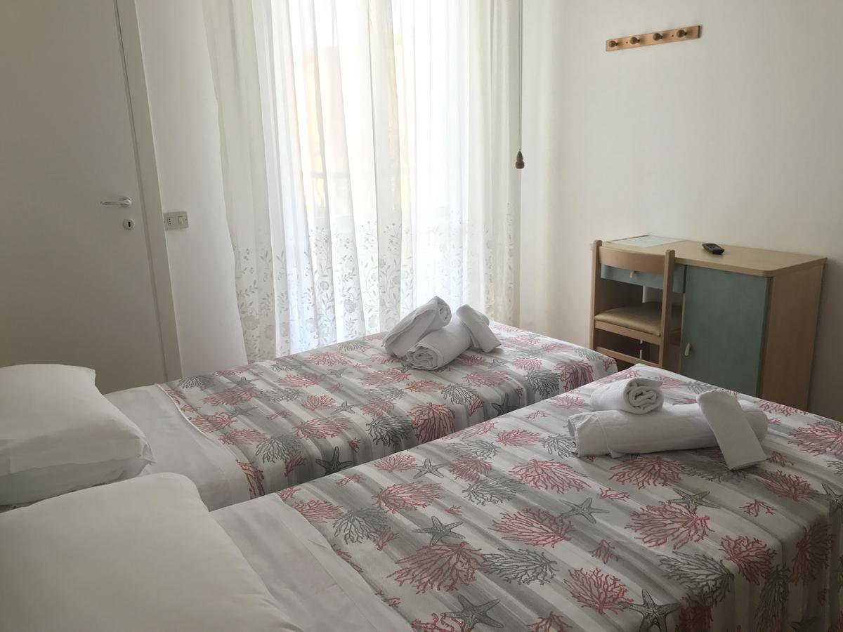 רימיני Hotel Villa Vera מראה חיצוני תמונה
